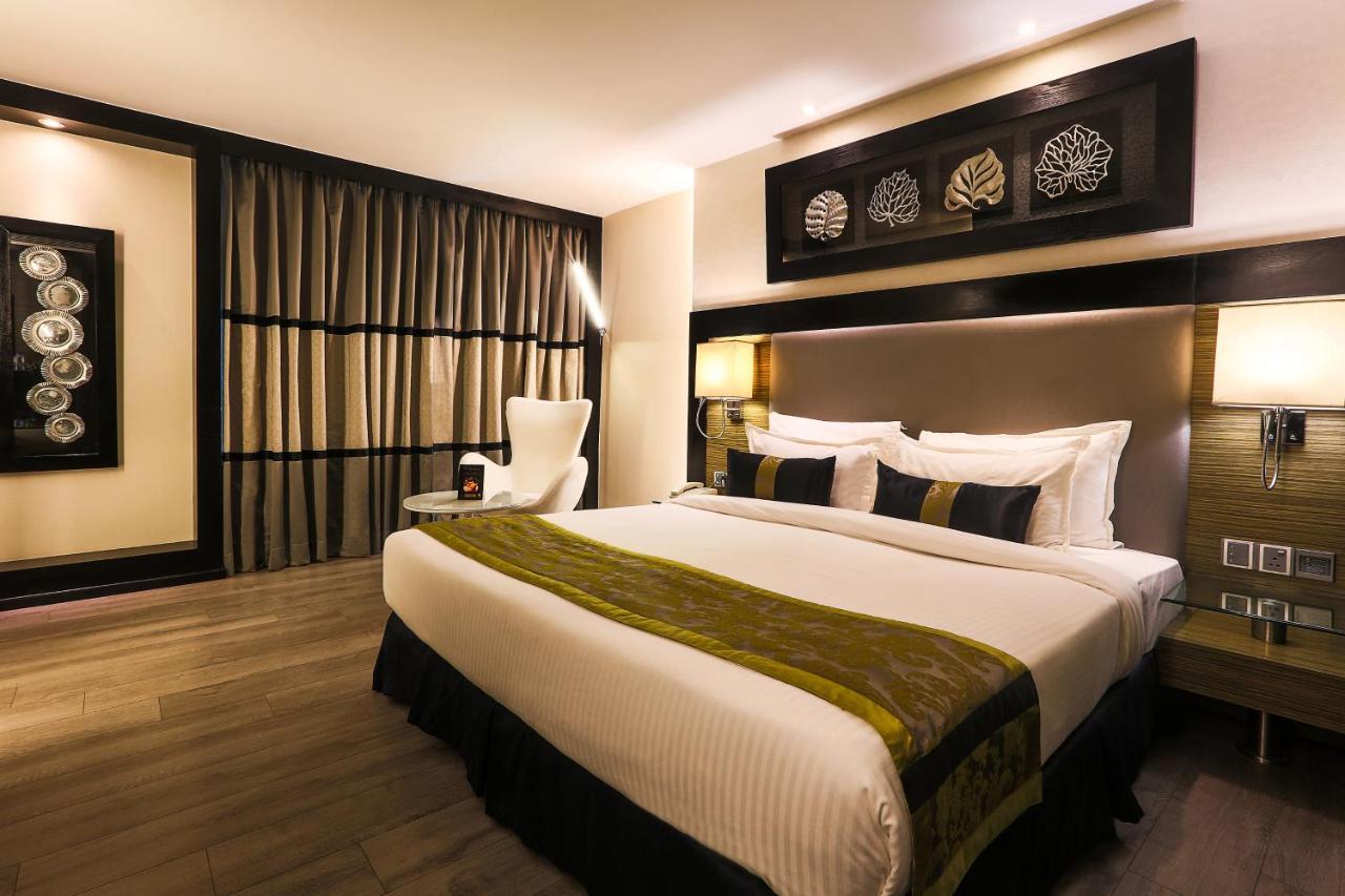 The Empresa Hotel Мумбаи Экстерьер фото