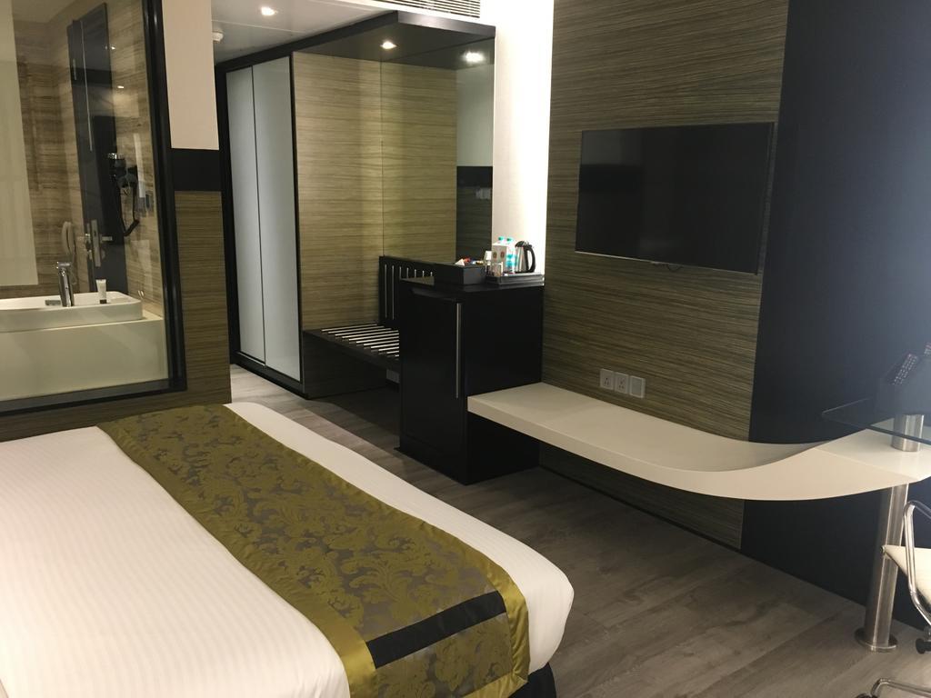The Empresa Hotel Мумбаи Экстерьер фото